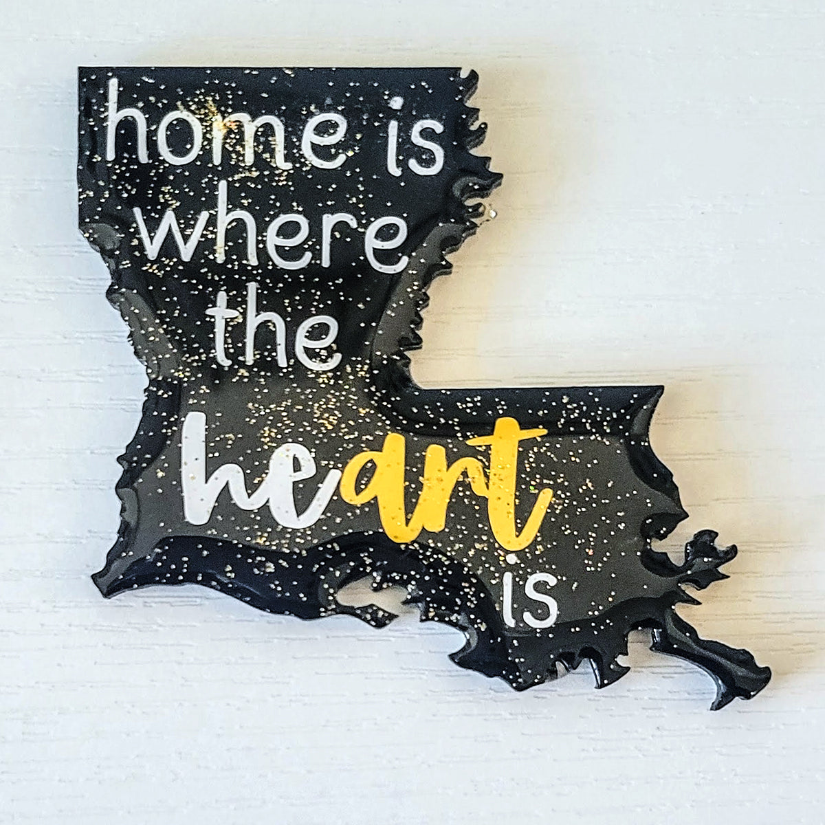 Louisiana "Home Is Where the HeArt Is" Magnet 3"